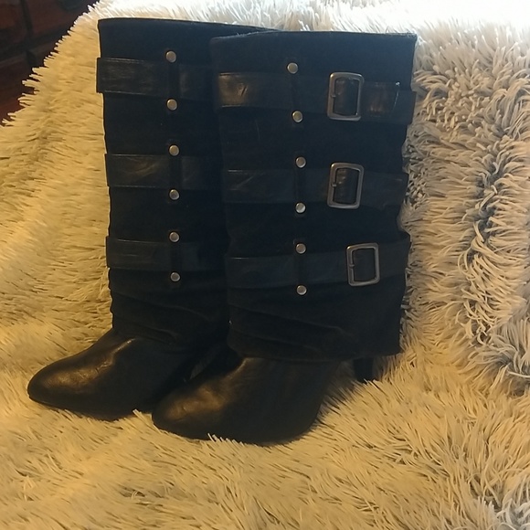 Black suede and leather boots - Picture 2 of 7